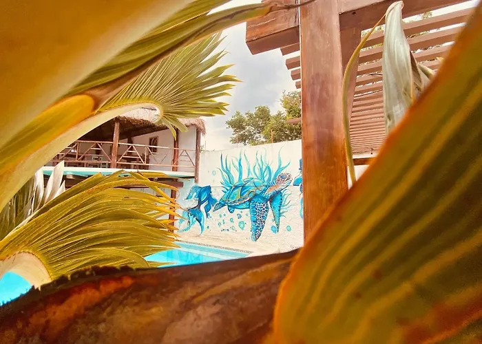 Howlita - Adult Only Tulum