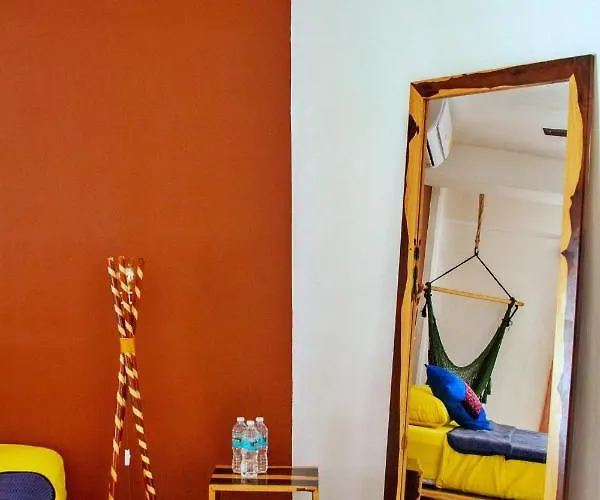 Howlita - Adult Only Hotel
