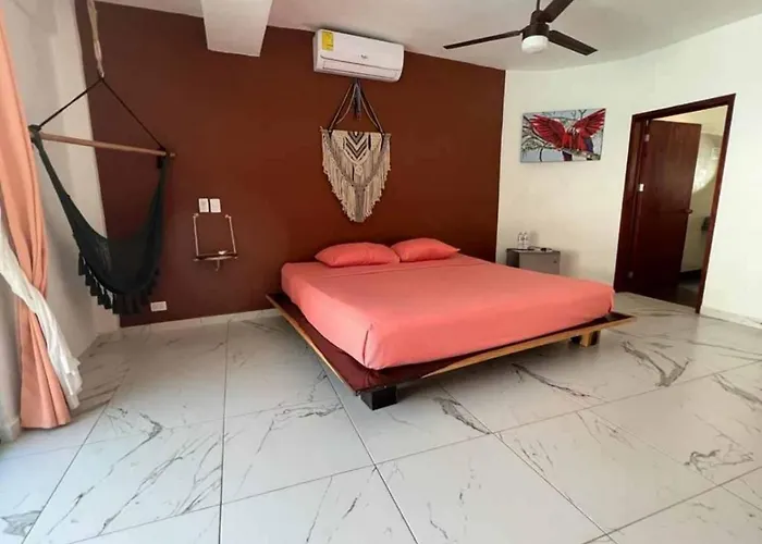 Howlita - Adult Only Tulum